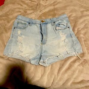 Light washed Jean shorts